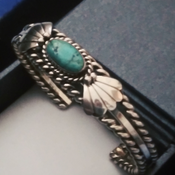 Bracelet Southwestern Style Turquoise Twisted Cuff - Picture 6 of 6